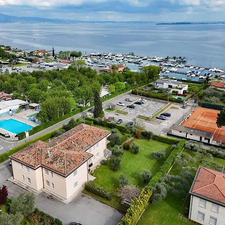Martina شقة Moniga del Garda