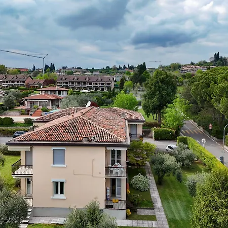 Martina شقة Moniga del Garda
